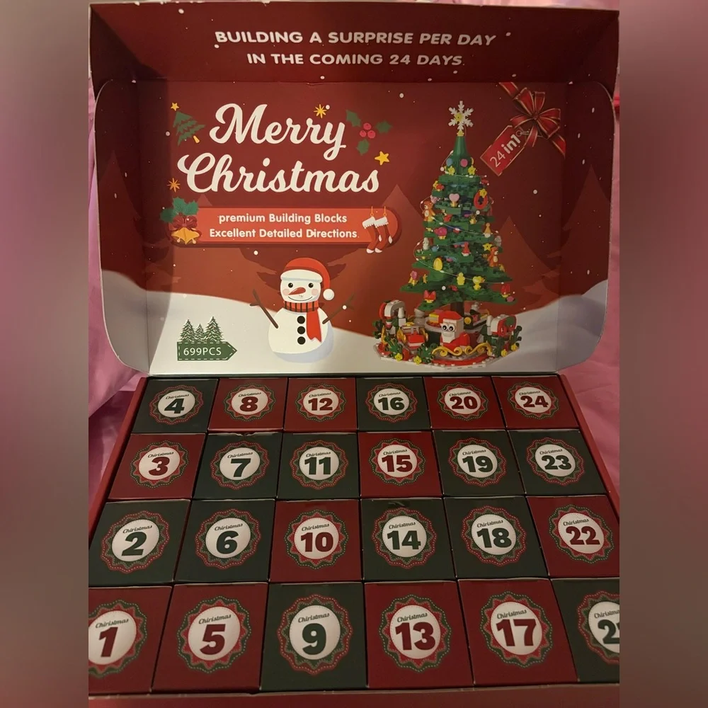 LChristmas Tree Advent Calendar with Decorations - Picture 3 of 3